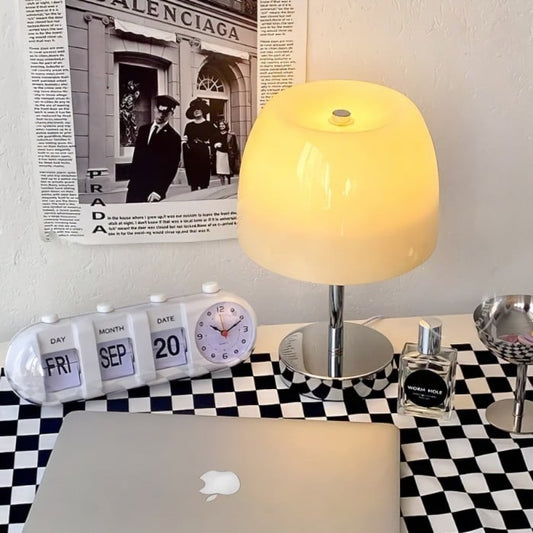 简约包豪斯风格棒棒糖玻璃桌灯 | 1+1 免費